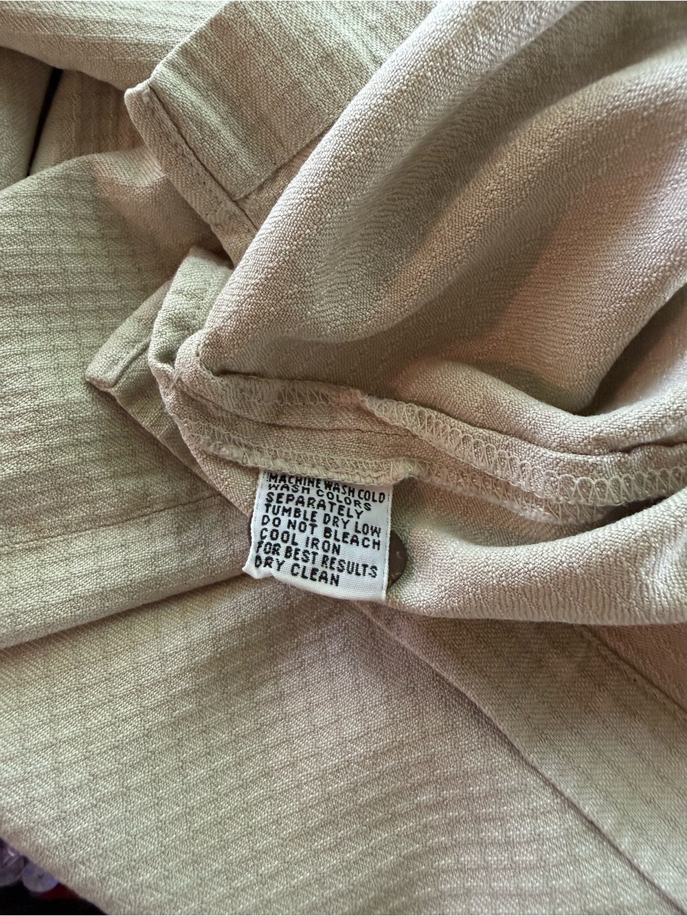 Tommy Bahama Camp Shirt Relaxed Fit Beige Cream 100% Silk Button Down Shirt - XL - Picture 9 of 9